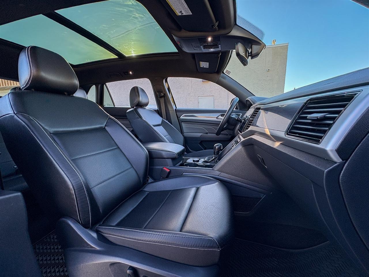 Volkswagen Atlas Cross Sport SEL R-Line Black 4MOTION 2023