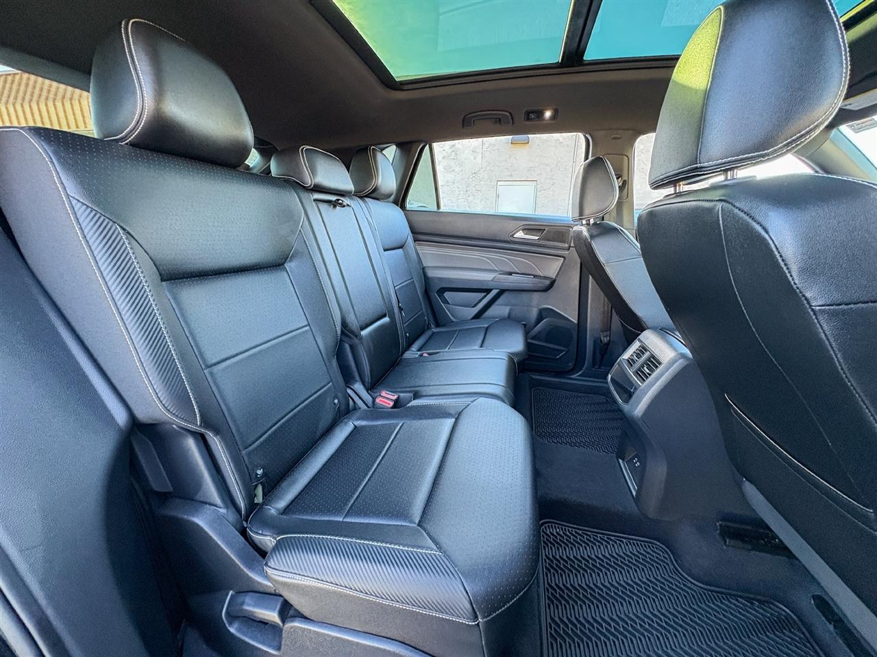Volkswagen Atlas Cross Sport SEL R-Line Black 4MOTION 2023
