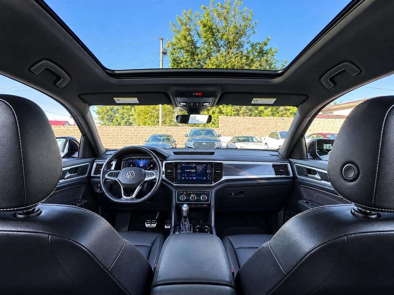 Volkswagen Atlas Cross Sport SEL R-Line Black 4MOTION 2023