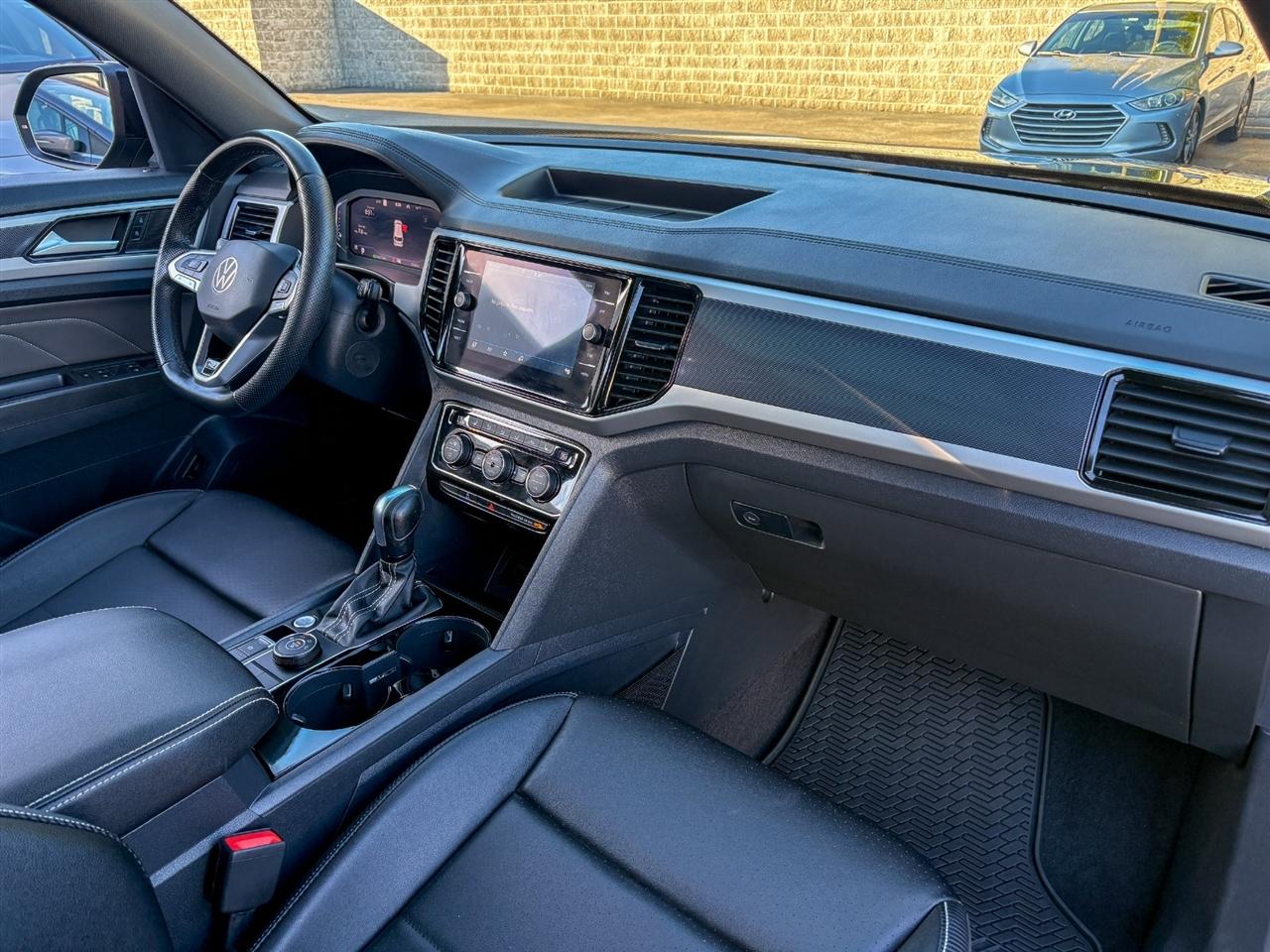 Volkswagen Atlas Cross Sport SEL R-Line Black 4MOTION 2023