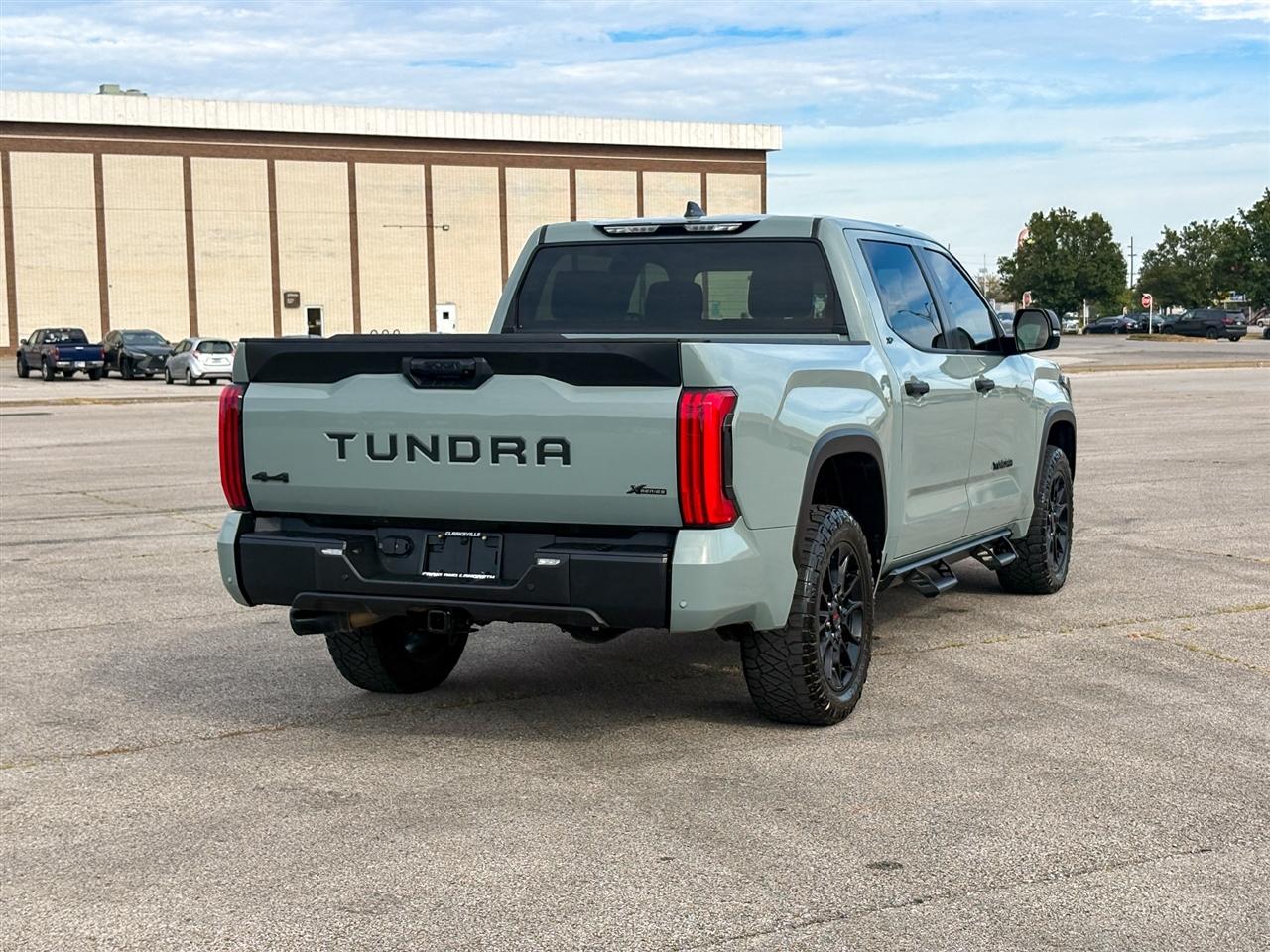 Toyota Tundra  2024