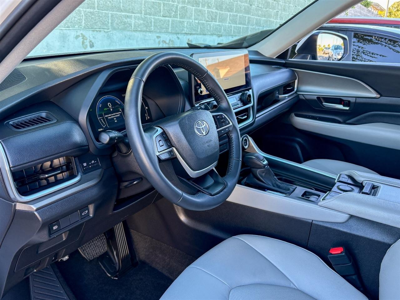 Toyota Grand Highlander XLE AWD 2026