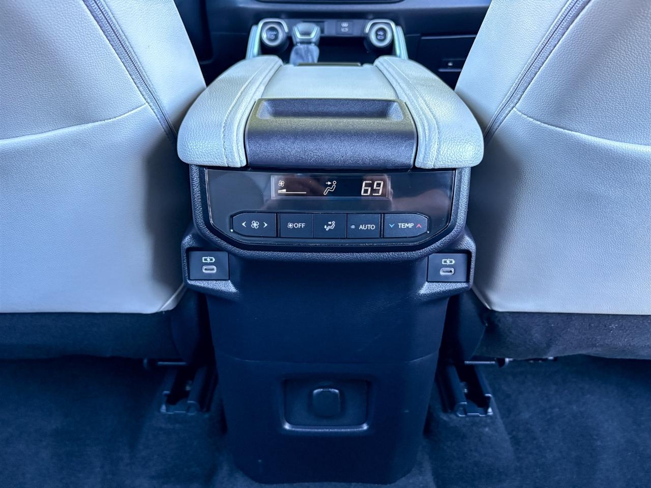 Toyota Grand Highlander XLE AWD 2026