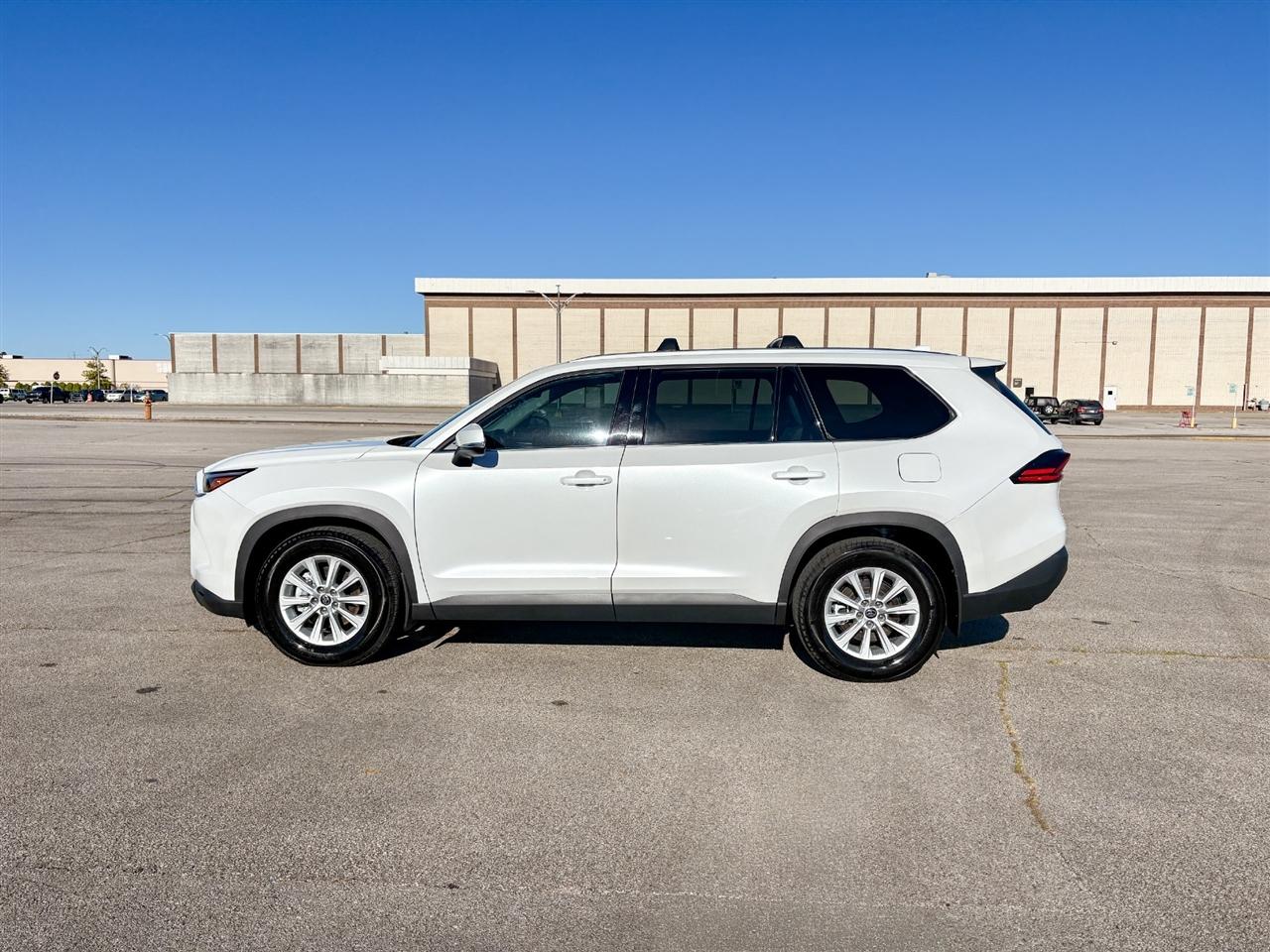 Toyota Grand Highlander photo 5