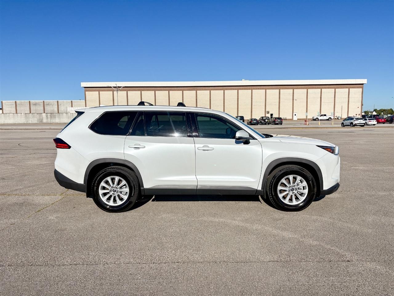 Toyota Grand Highlander photo 10