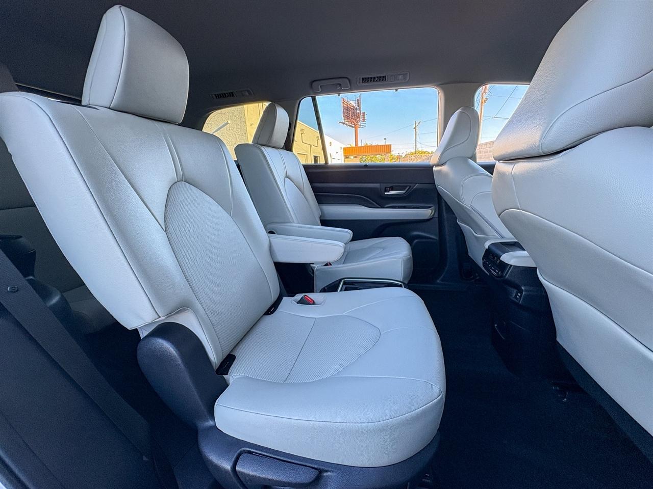 Toyota Grand Highlander photo 25