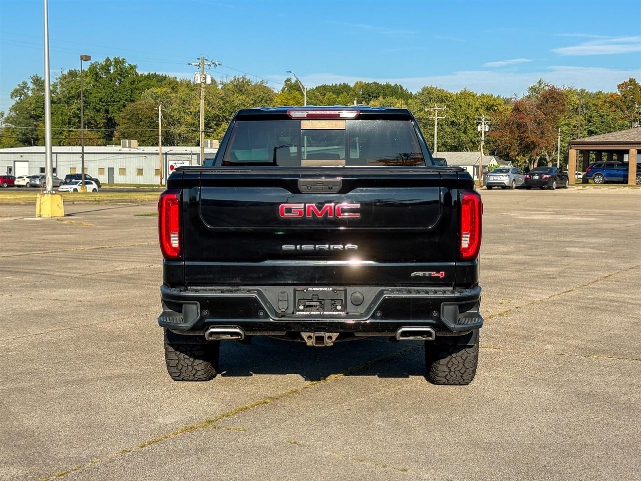 GMC Sierra 1500 AT4 Crew Cab 4WD 2019