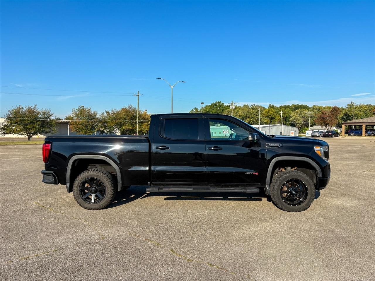 GMC Sierra 1500 AT4 Crew Cab 4WD 2019