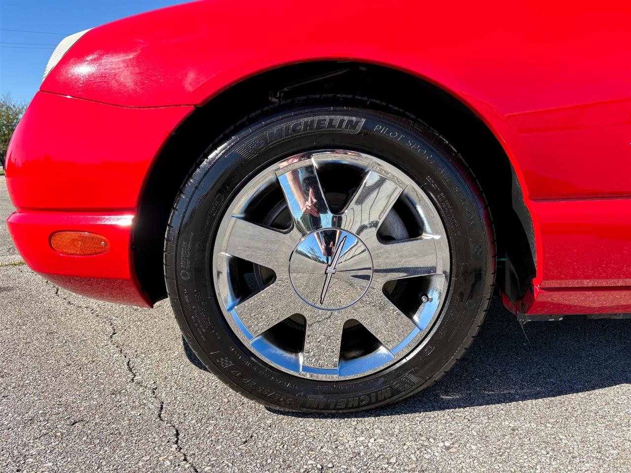 Ford Thunderbird  2003