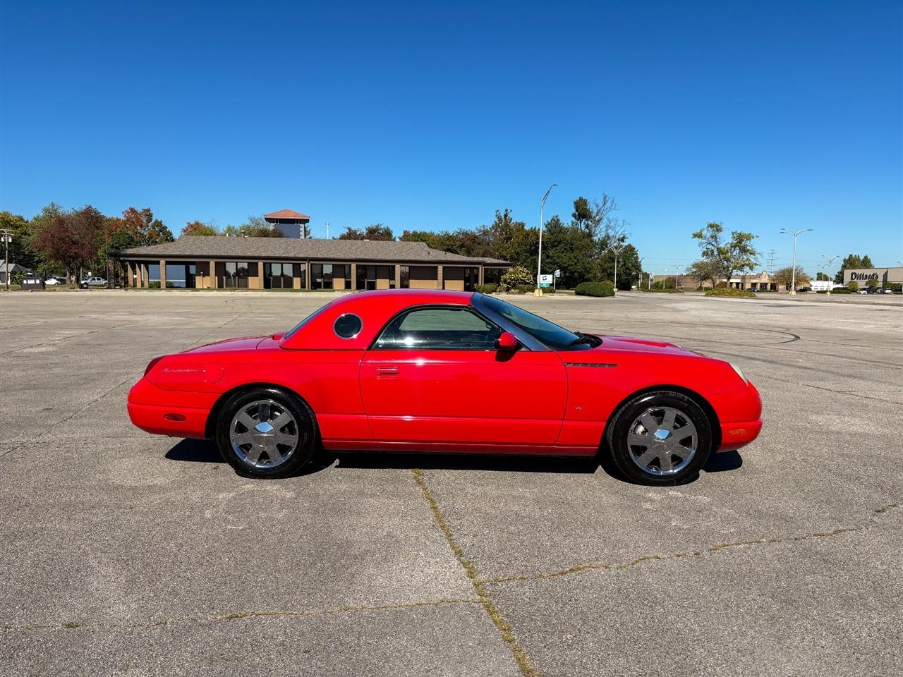 Ford Thunderbird  2003