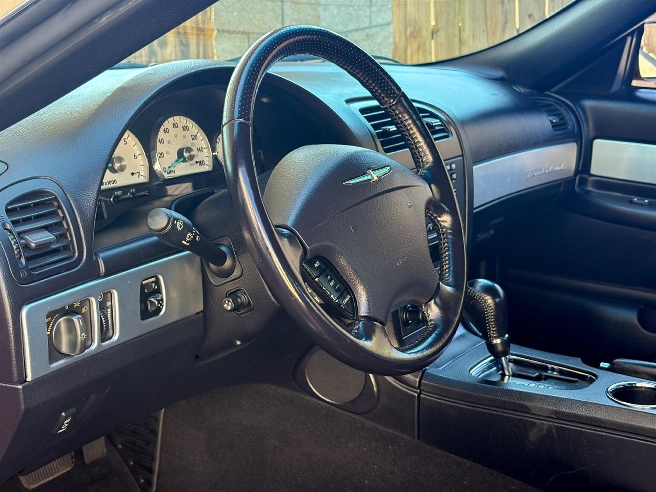 Ford Thunderbird  2003
