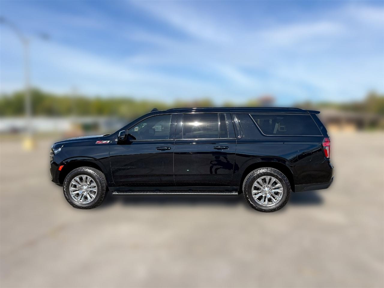 Chevrolet Suburban  2023