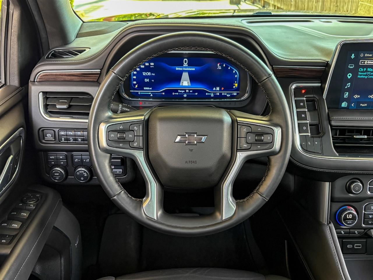 Chevrolet Suburban  2023