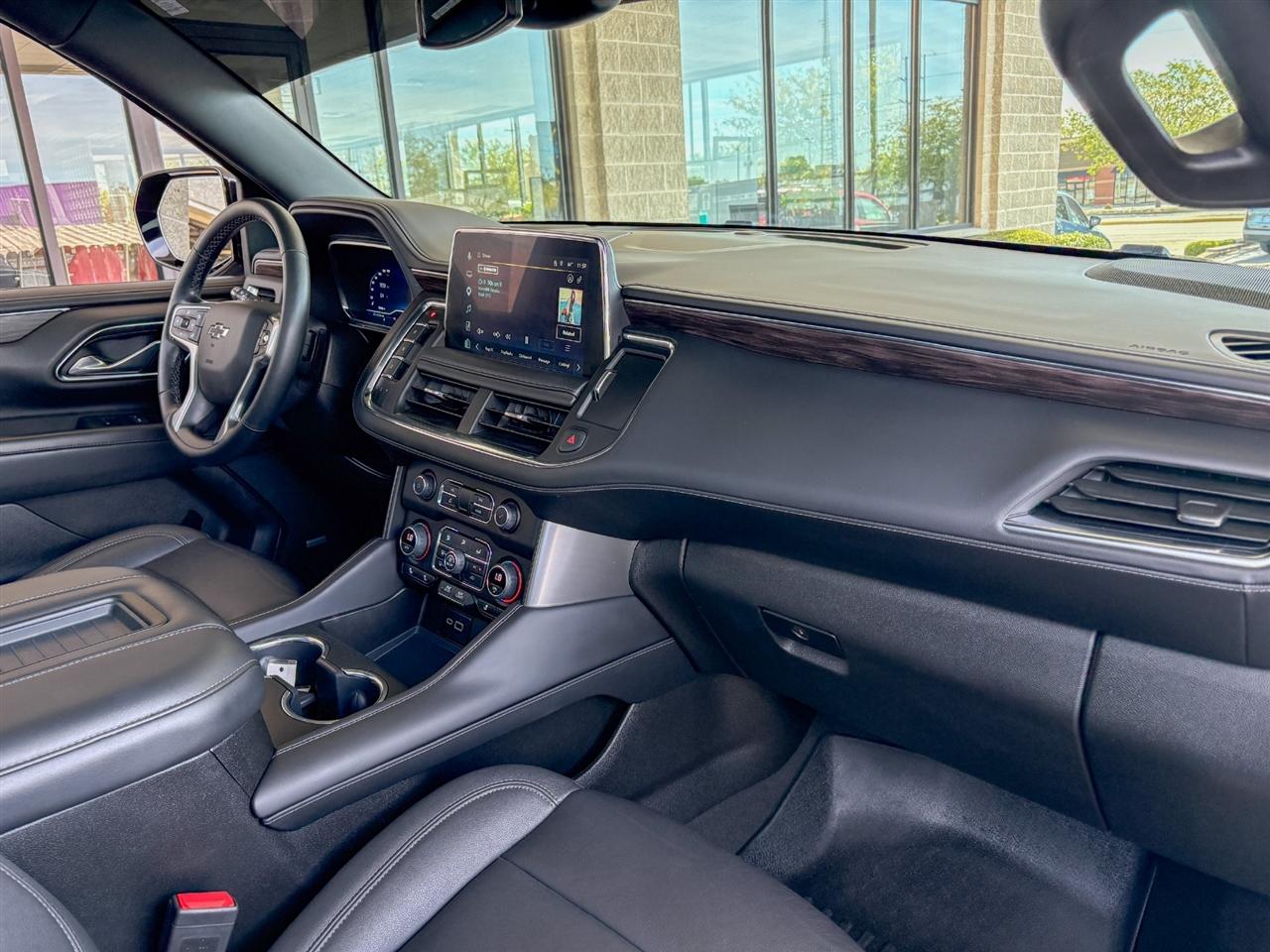Chevrolet Suburban  2023
