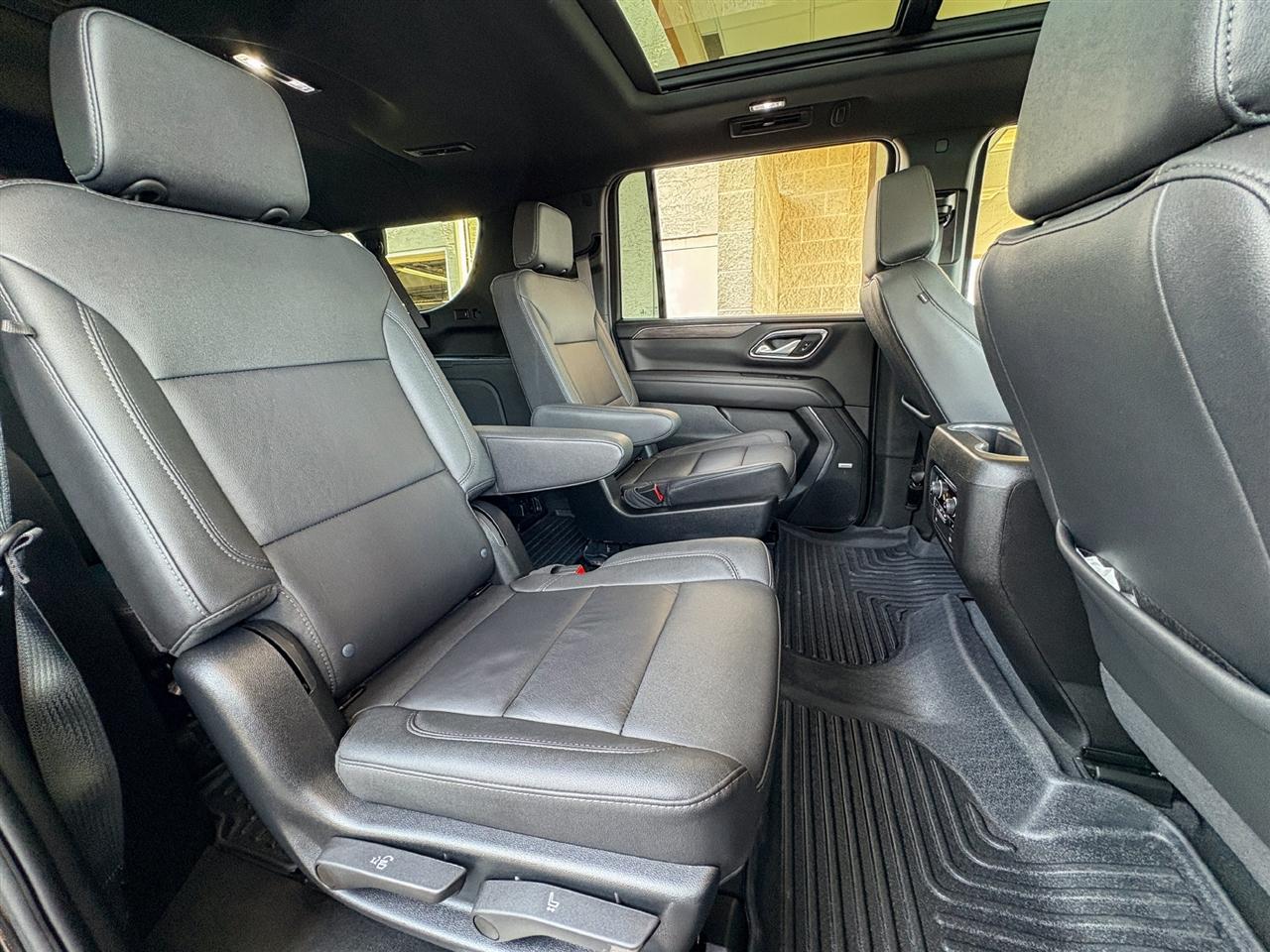 Chevrolet Suburban  2023