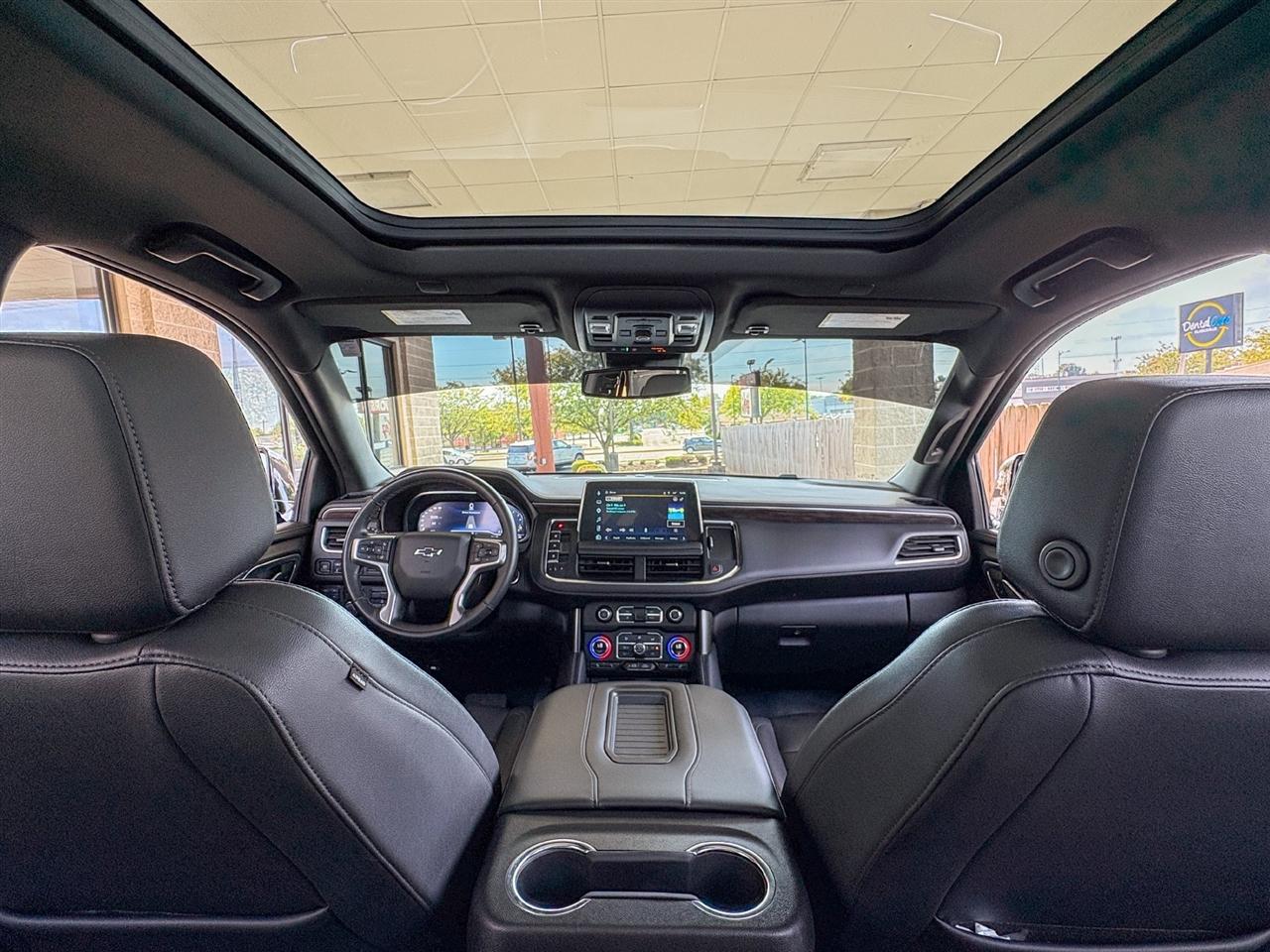 Chevrolet Suburban  2023