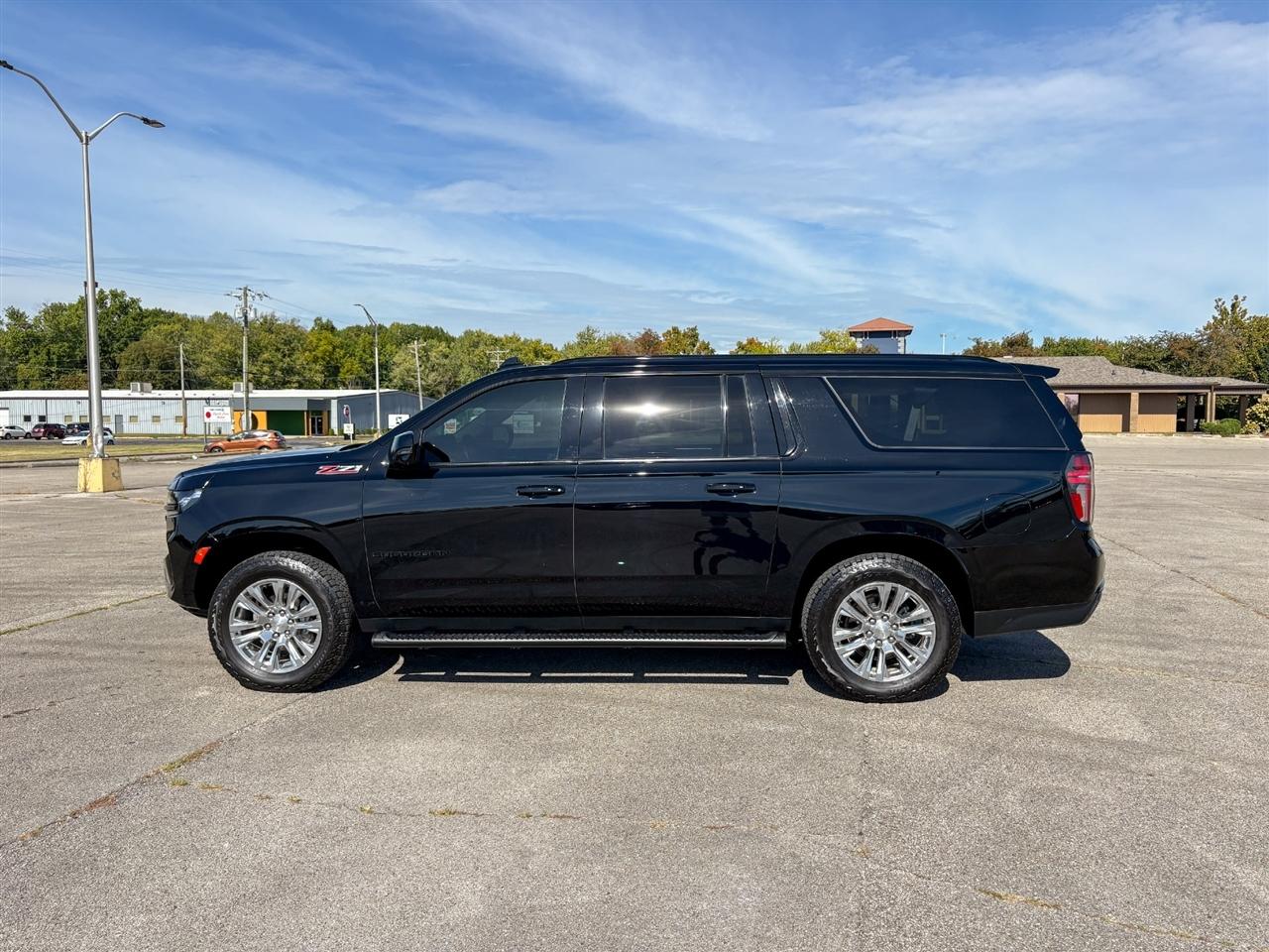 Chevrolet Suburban  2023