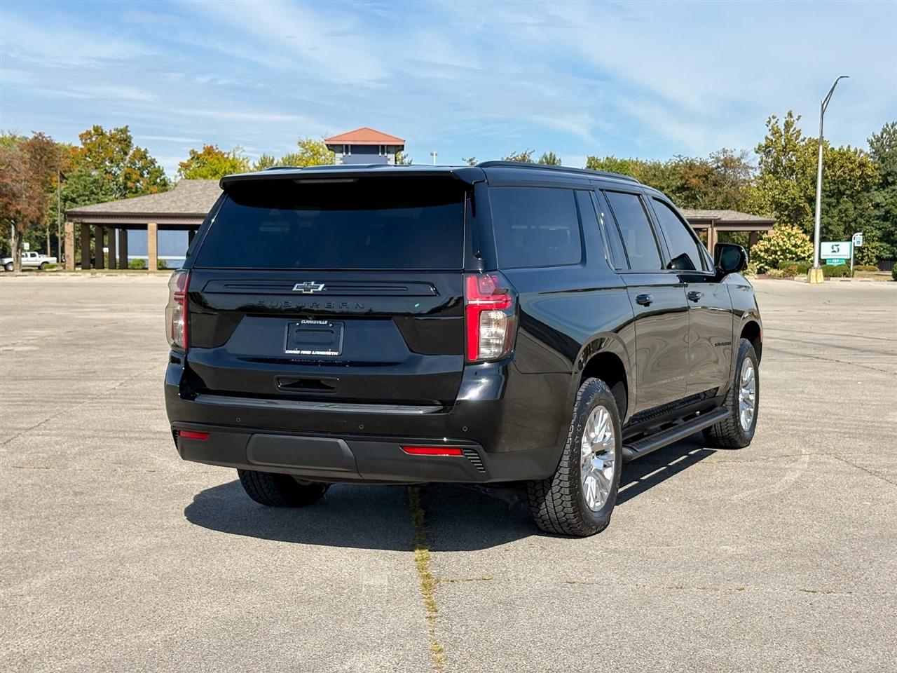 Chevrolet Suburban  2023