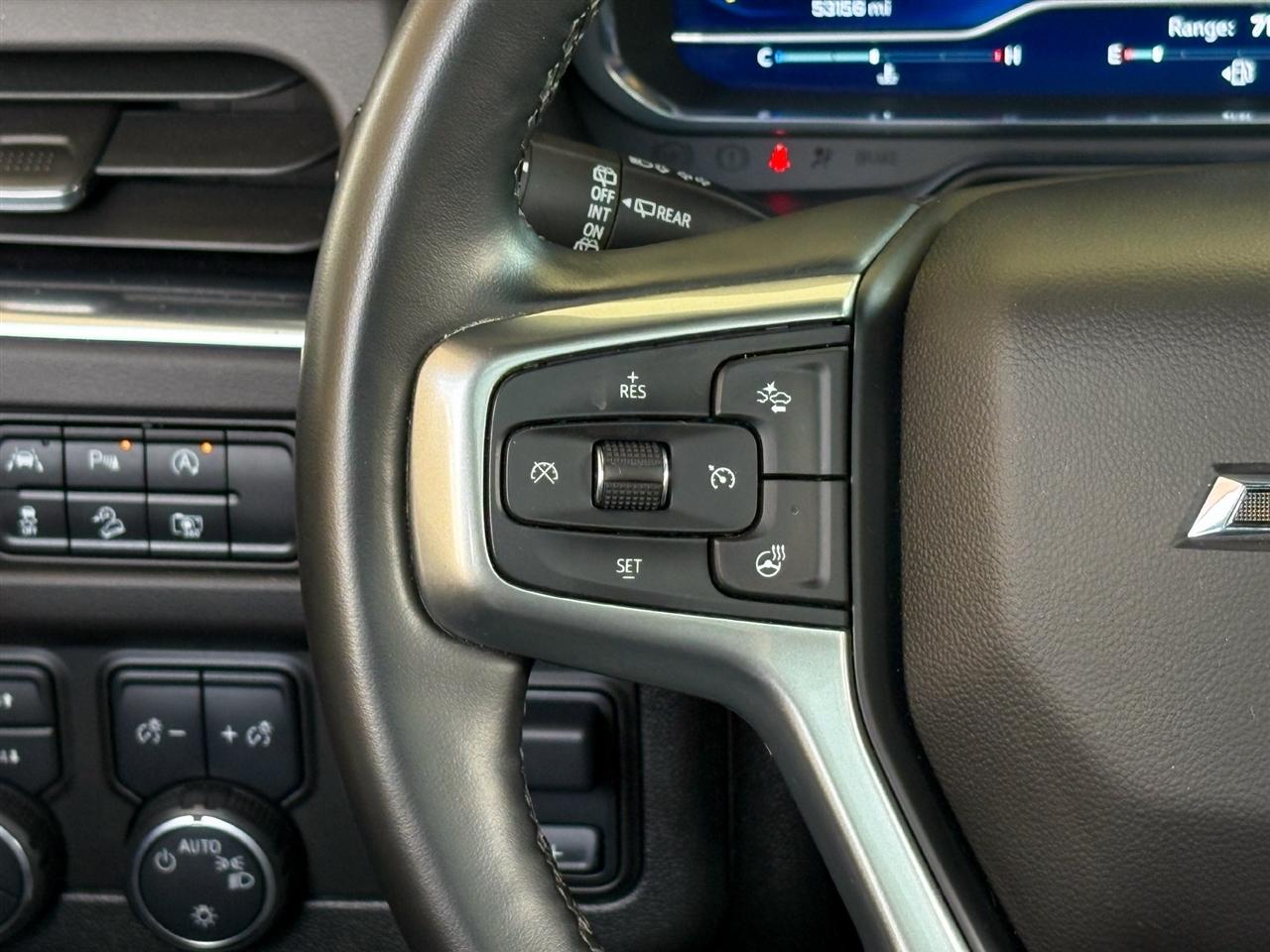 Chevrolet Suburban  2023