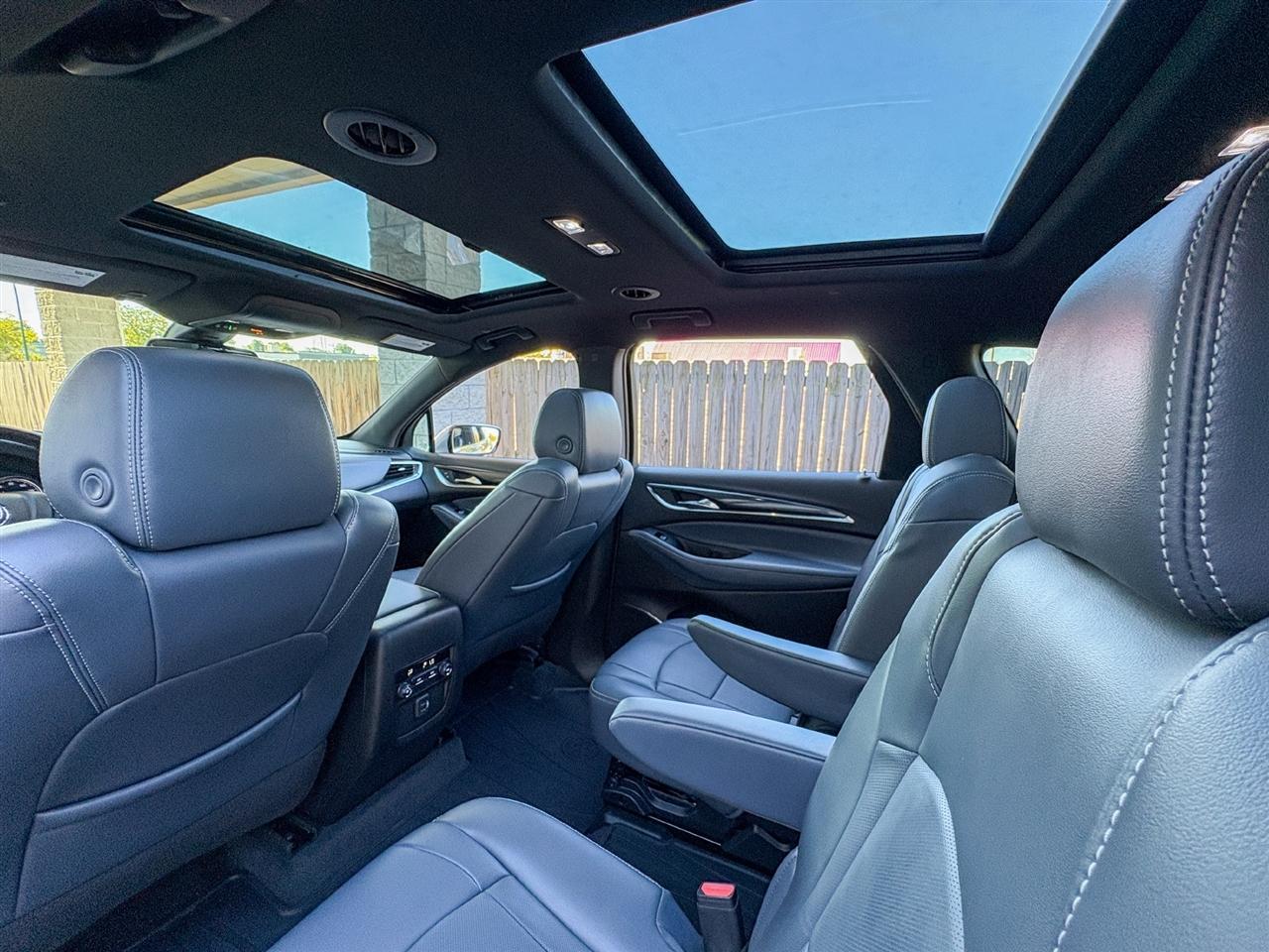 Buick Enclave Essence 2024