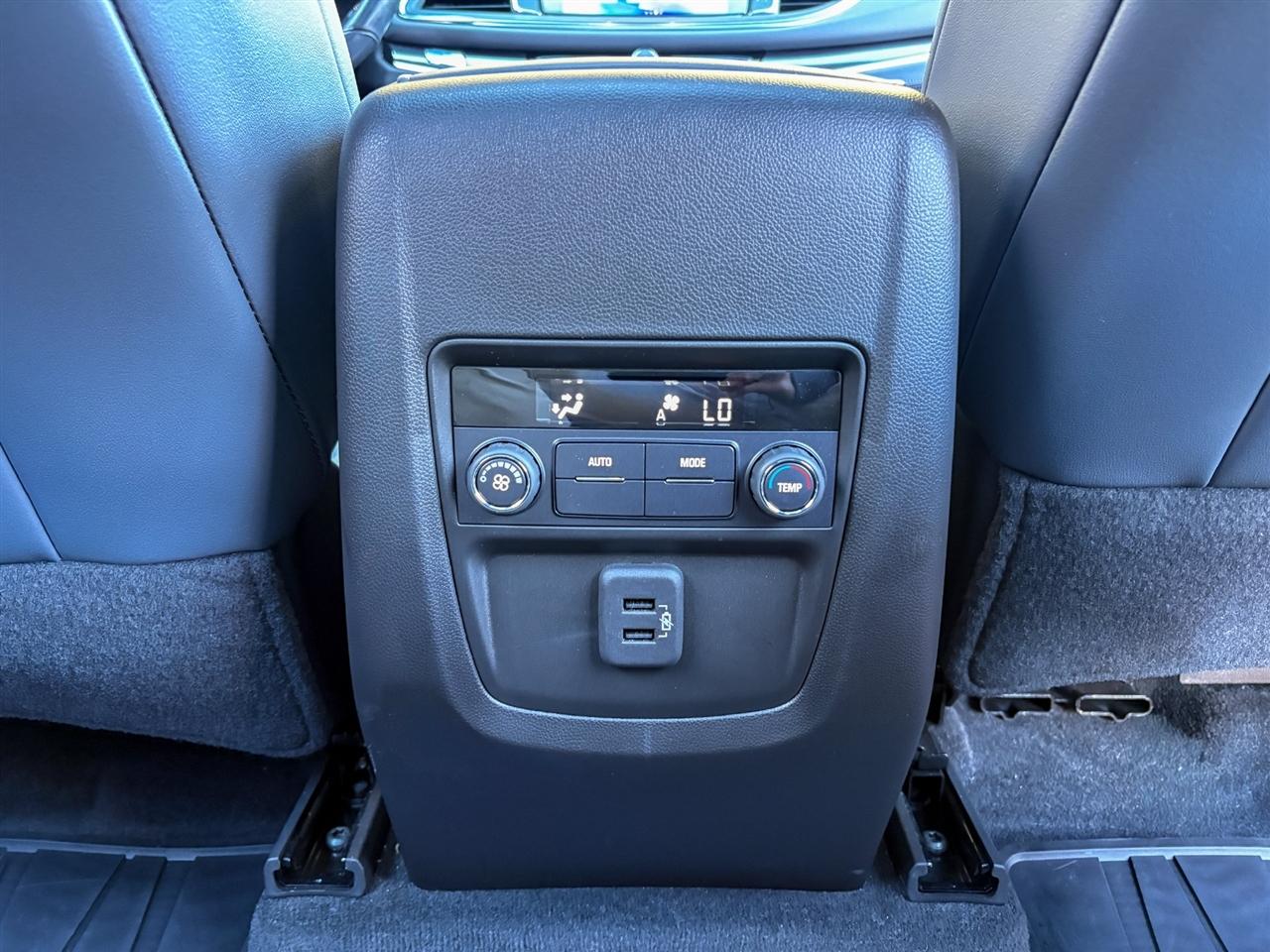 Buick Enclave Essence 2024