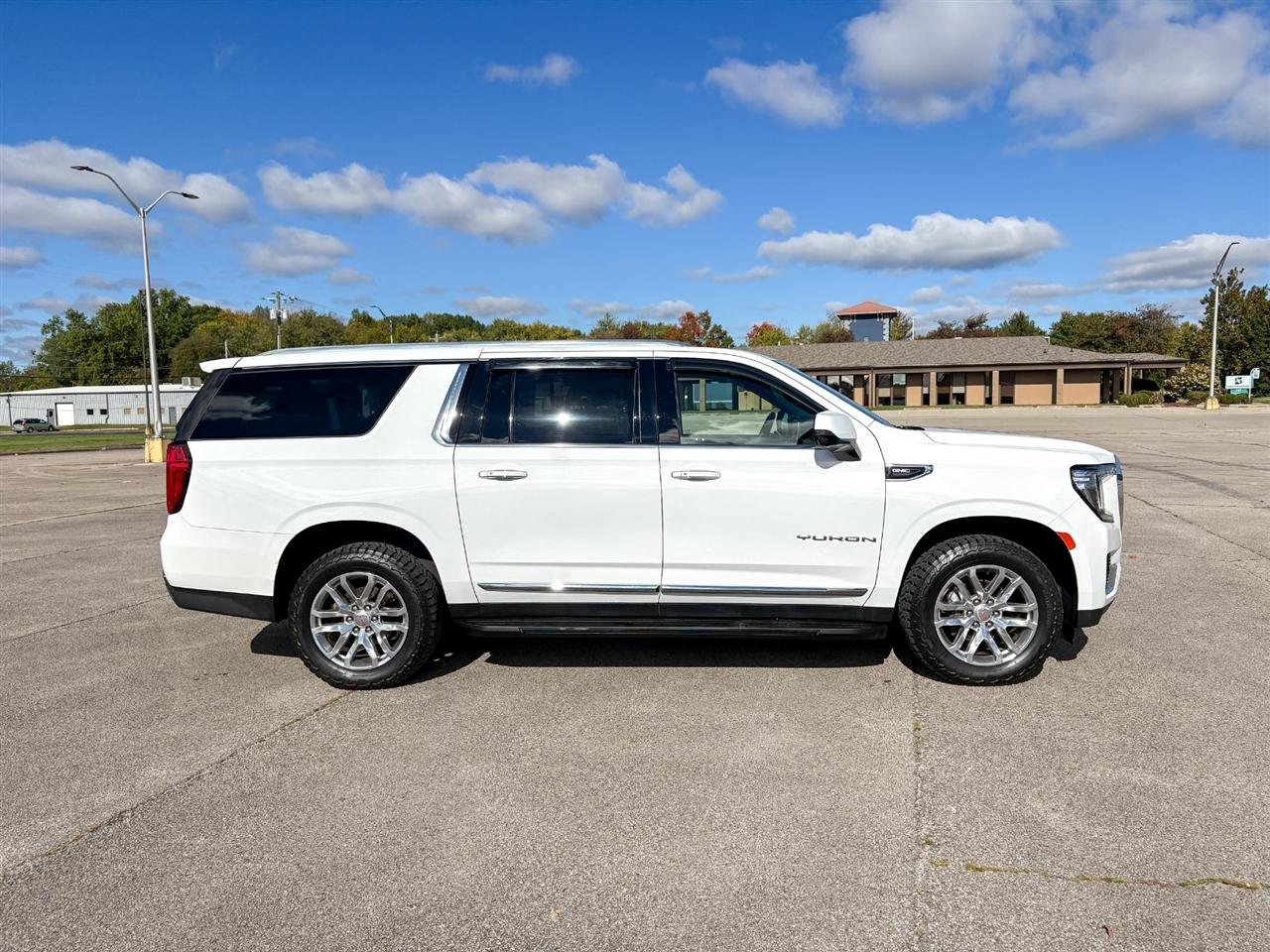 GMC Yukon XL SLT 4WD 2022