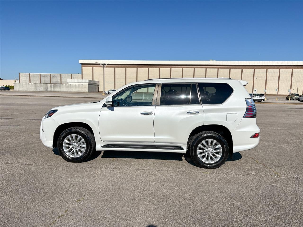 Lexus GX  2021
