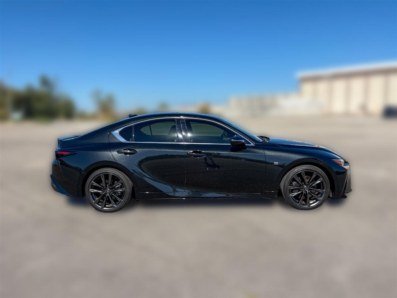 Lexus IS  2025