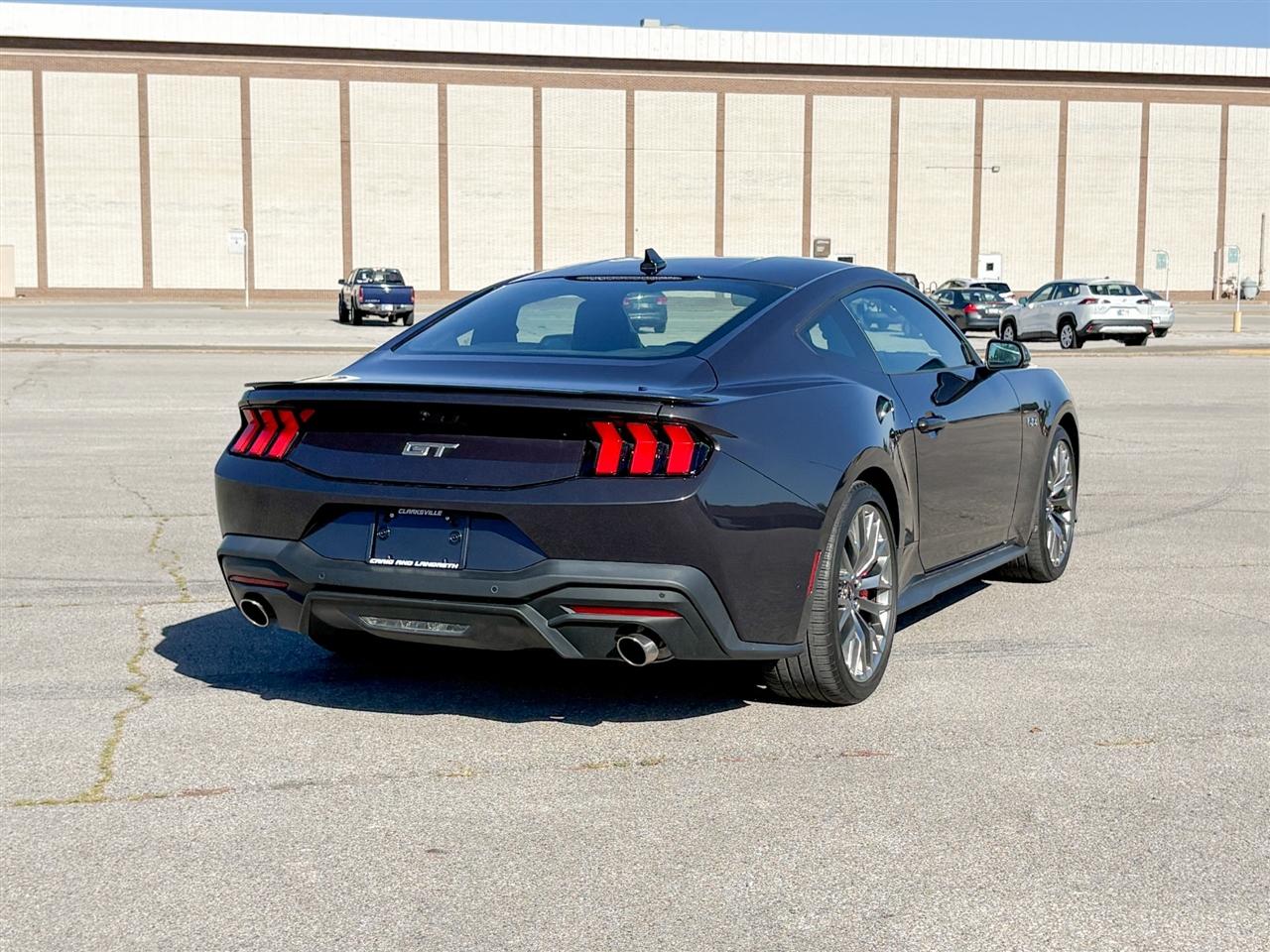 Ford Mustang  2024