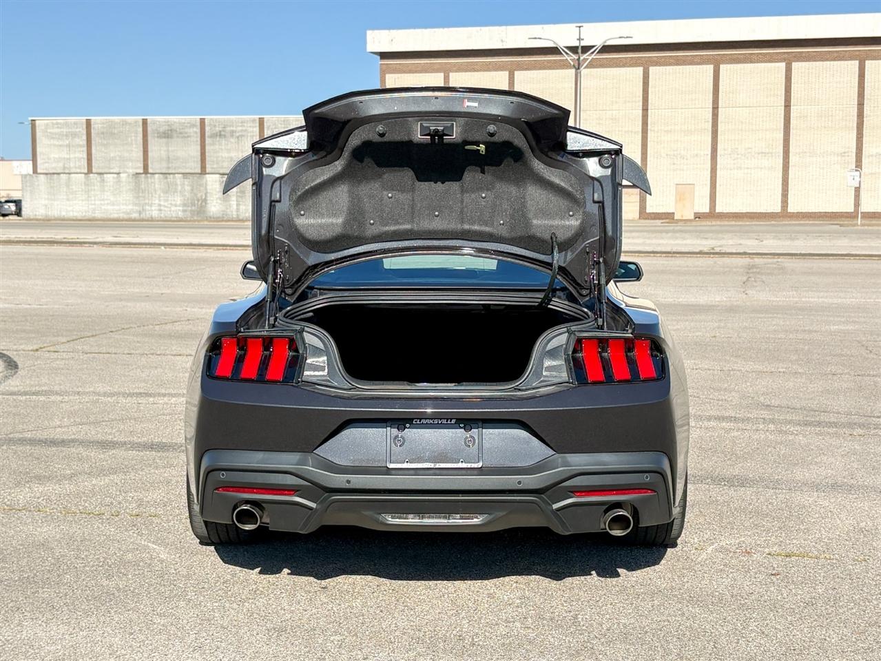 Ford Mustang  2024