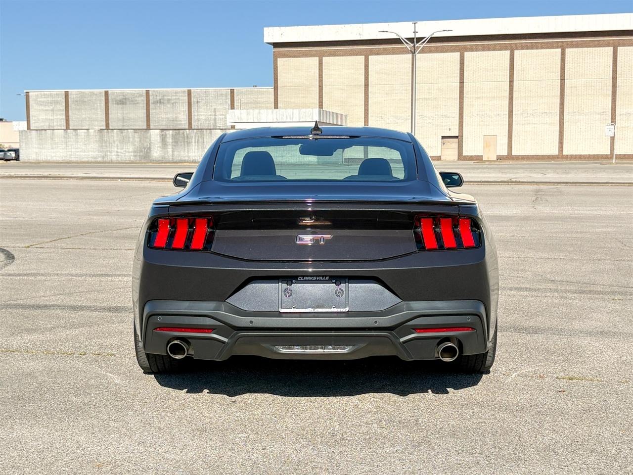 Ford Mustang  2024