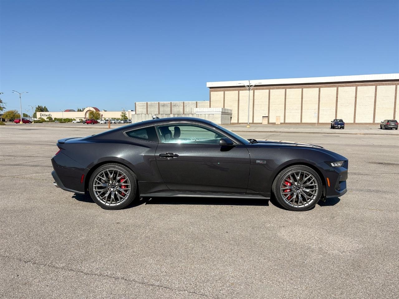 Ford Mustang  2024