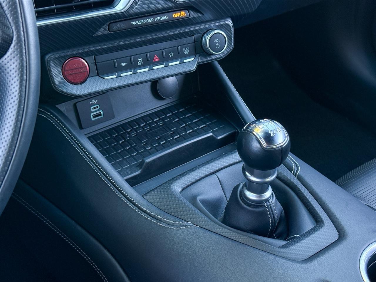 Ford Mustang  2024