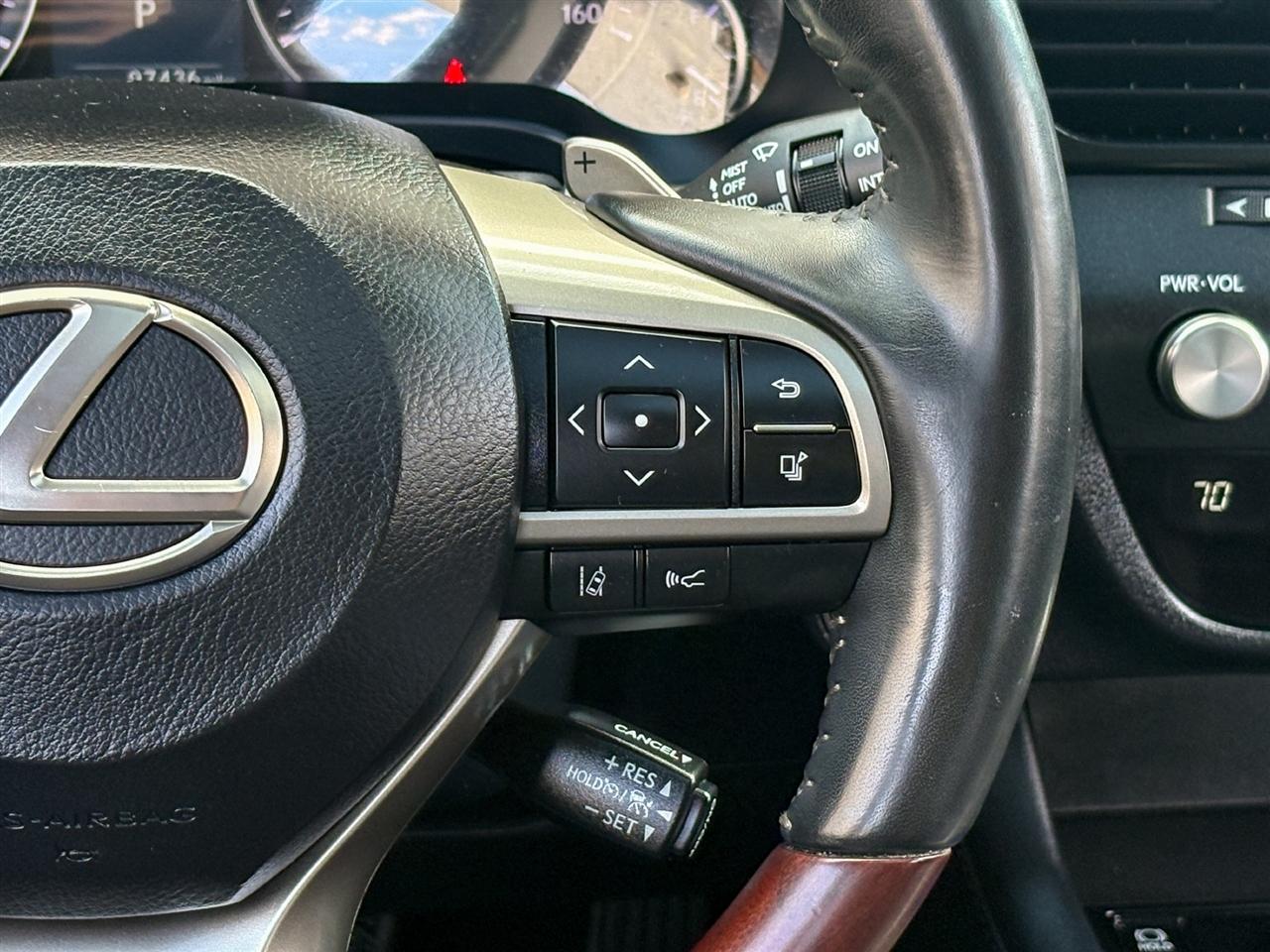 Lexus RX  2020