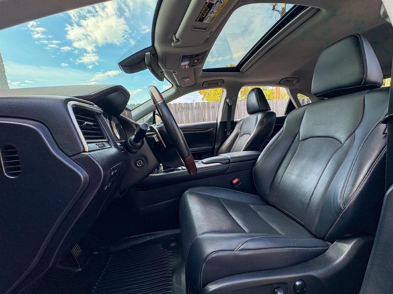 Lexus RX  2020