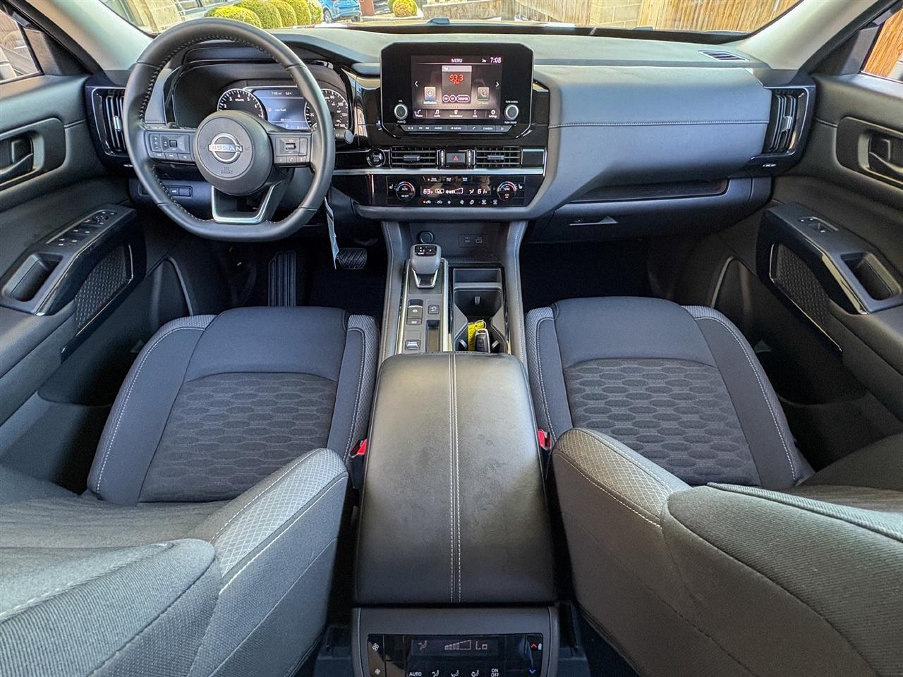 Nissan Pathfinder  2025