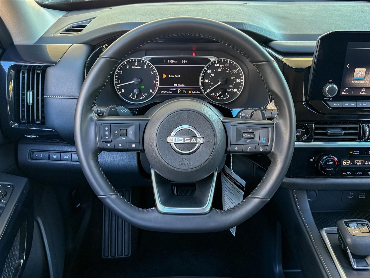 Nissan Pathfinder  2025