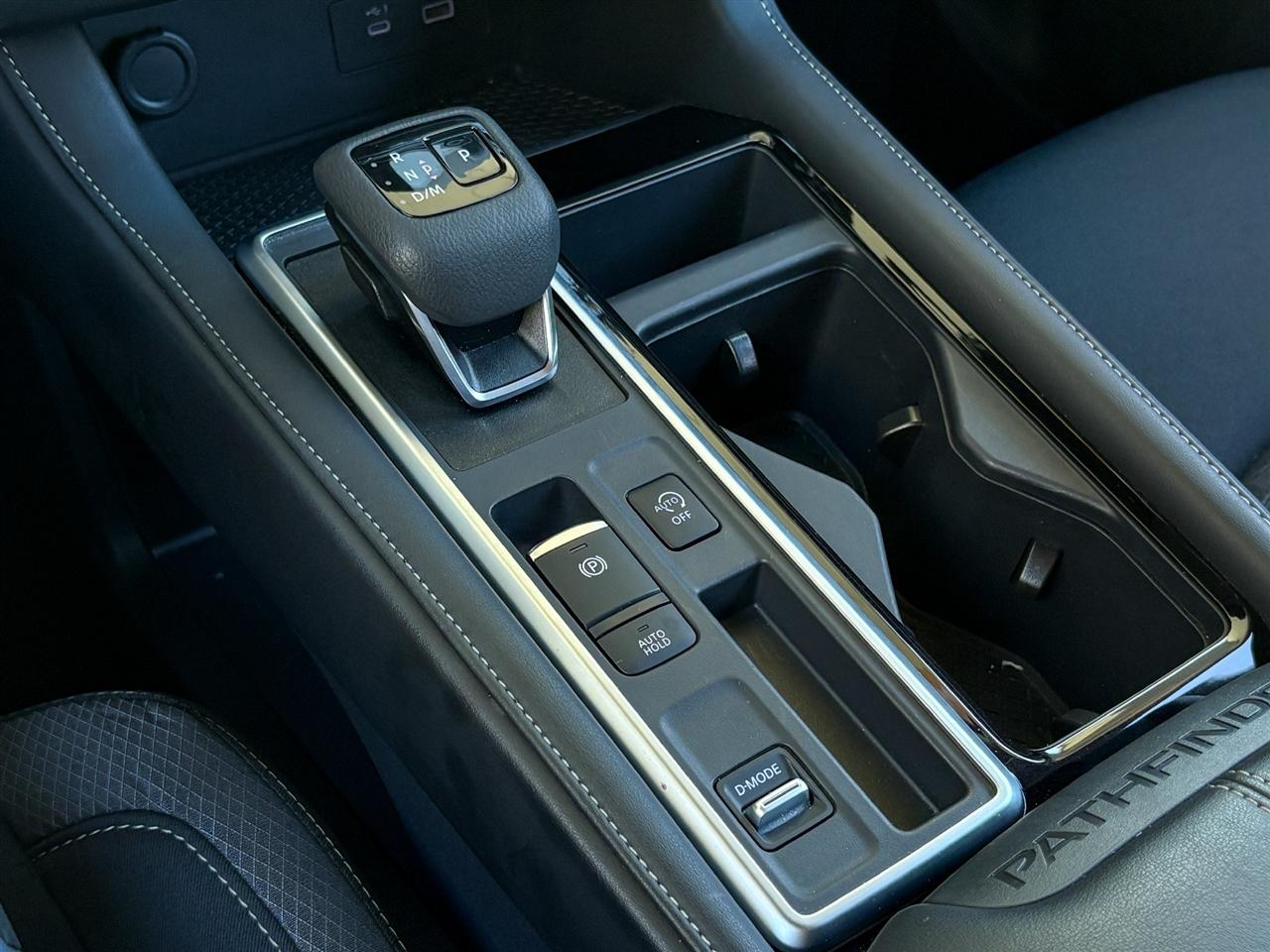 Nissan Pathfinder  2025