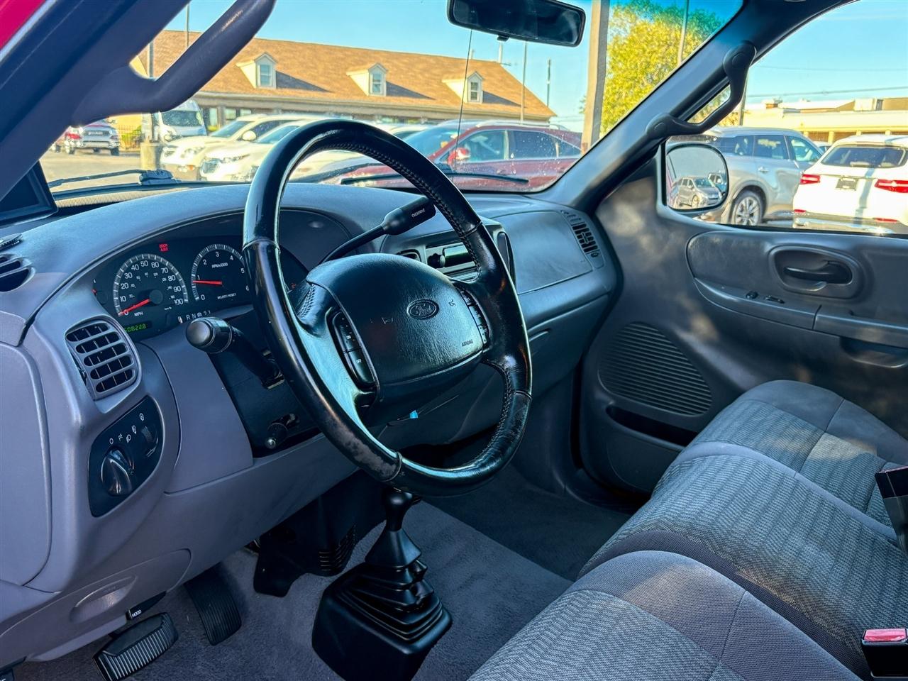 Ford F-150  2002