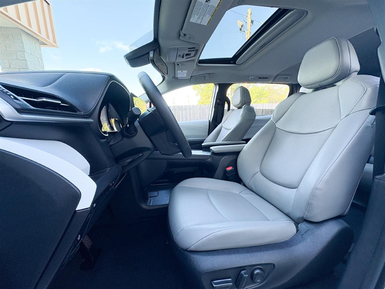 Toyota Sienna  2026