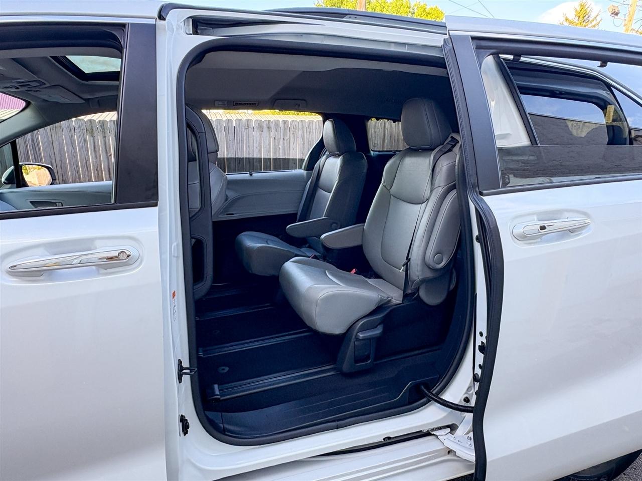 Toyota Sienna  2026