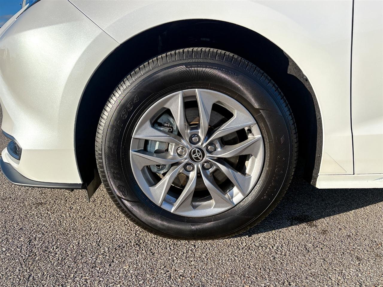 Toyota Sienna  2026