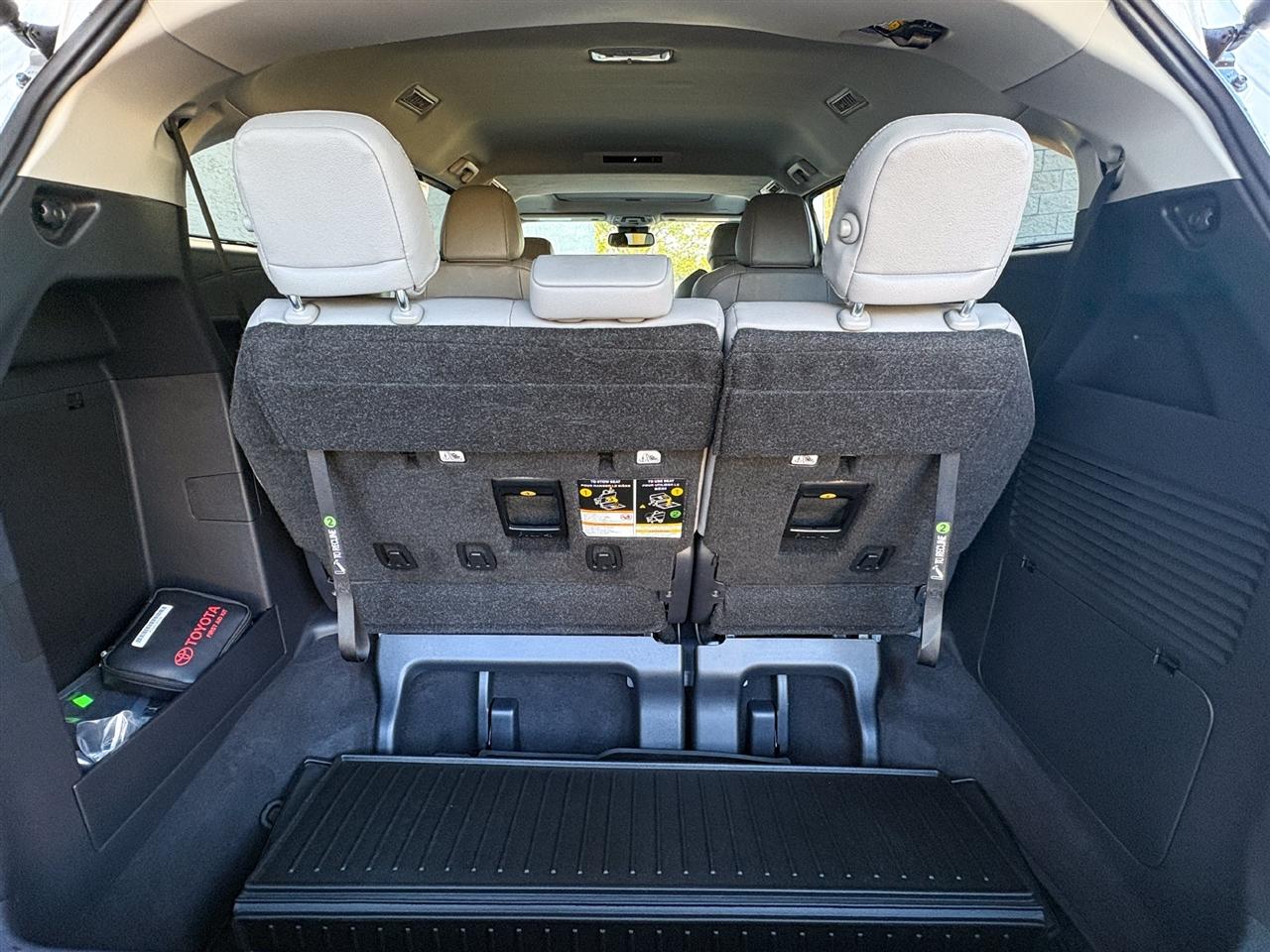 Toyota Sienna  2026