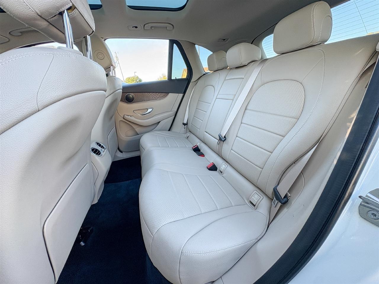 Mercedes-Benz GLC  2019