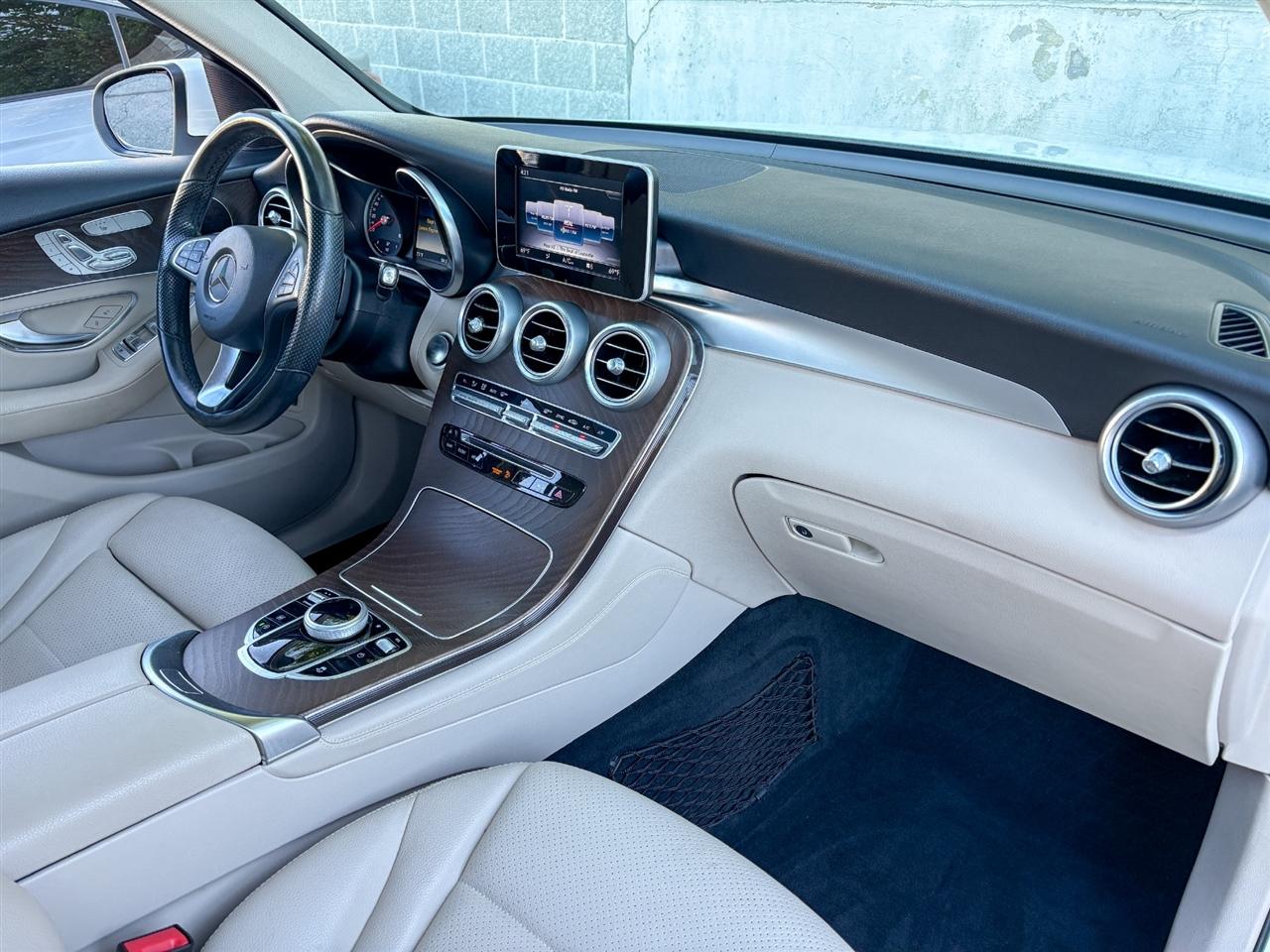 Mercedes-Benz GLC  2019