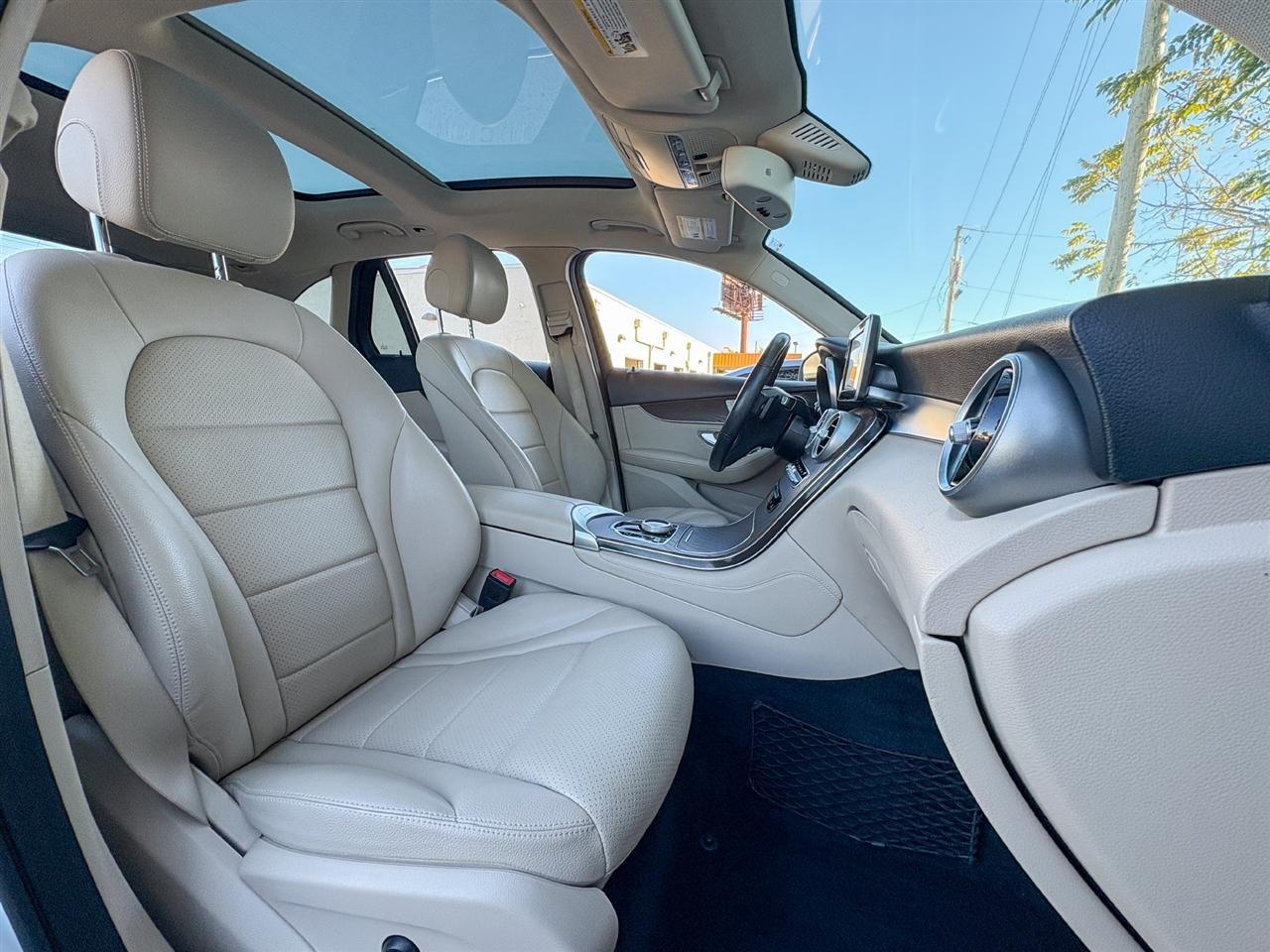 Mercedes-Benz GLC  2019