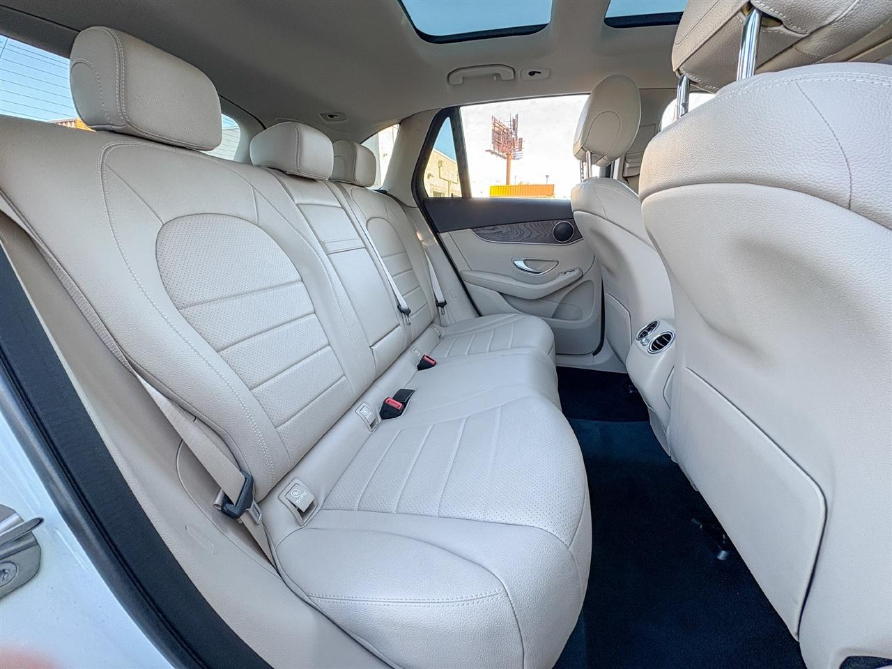 Mercedes-Benz GLC  2019
