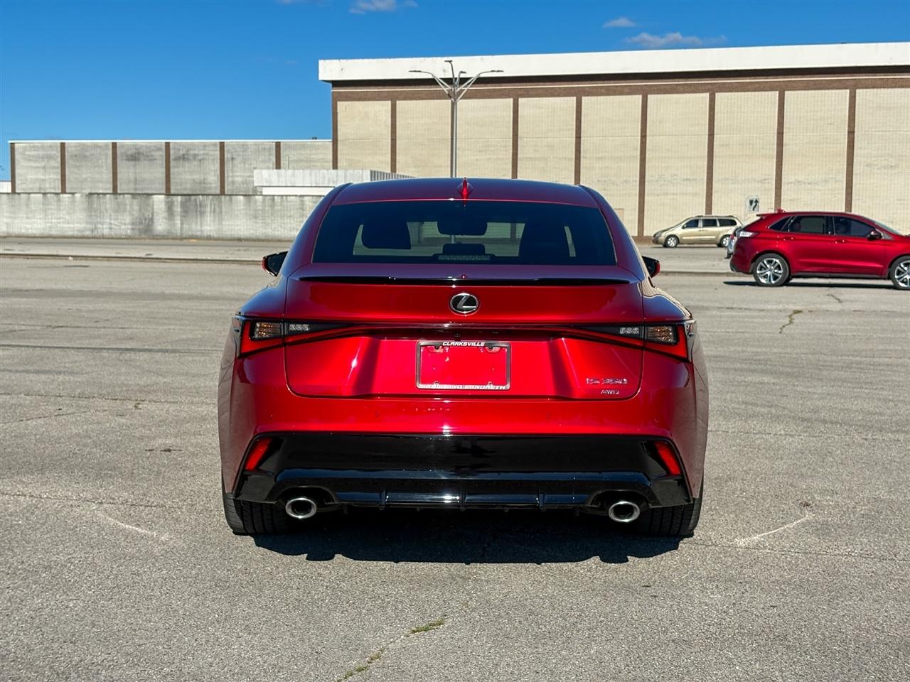 Lexus IS  2024