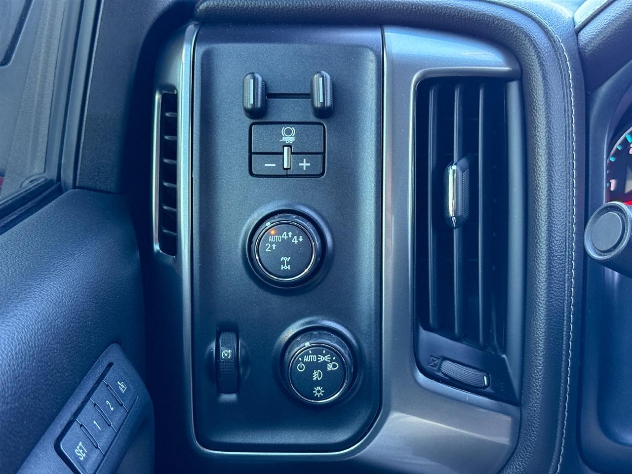 Chevrolet Silverado 1500  2018