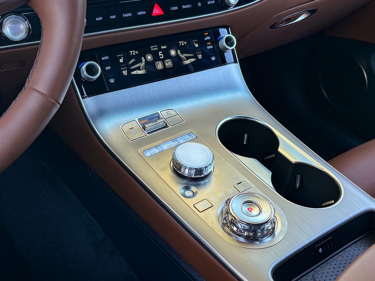 Genesis GV70  2026